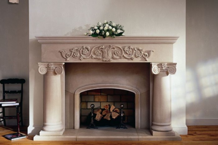Moleanos fireplace