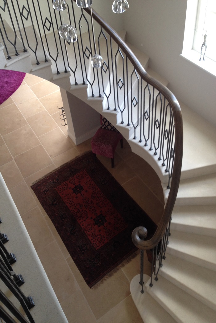 55. Cantilever Anstrude Staircase with in-flight landing and bespoke balustrade – Henley-on-Thames
